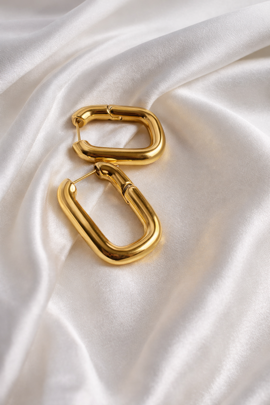 Oval Hoops