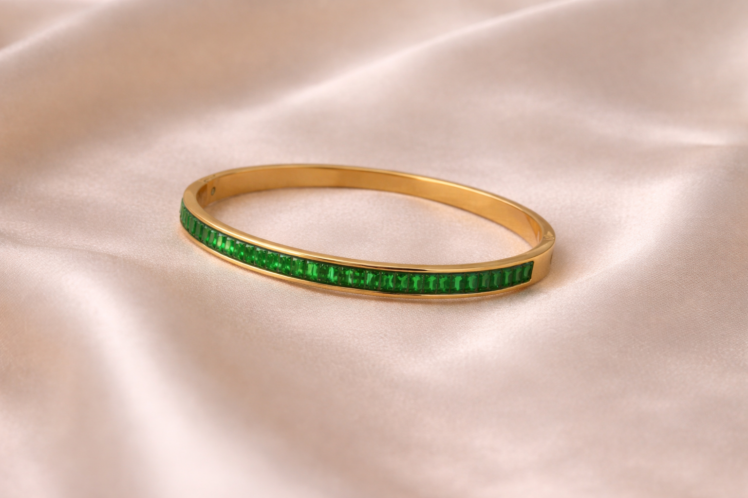 Emerald Beam Bangle