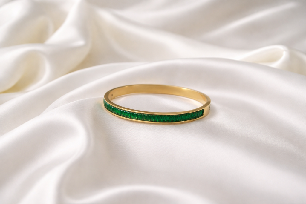 Bold Emerald Beam Bangle